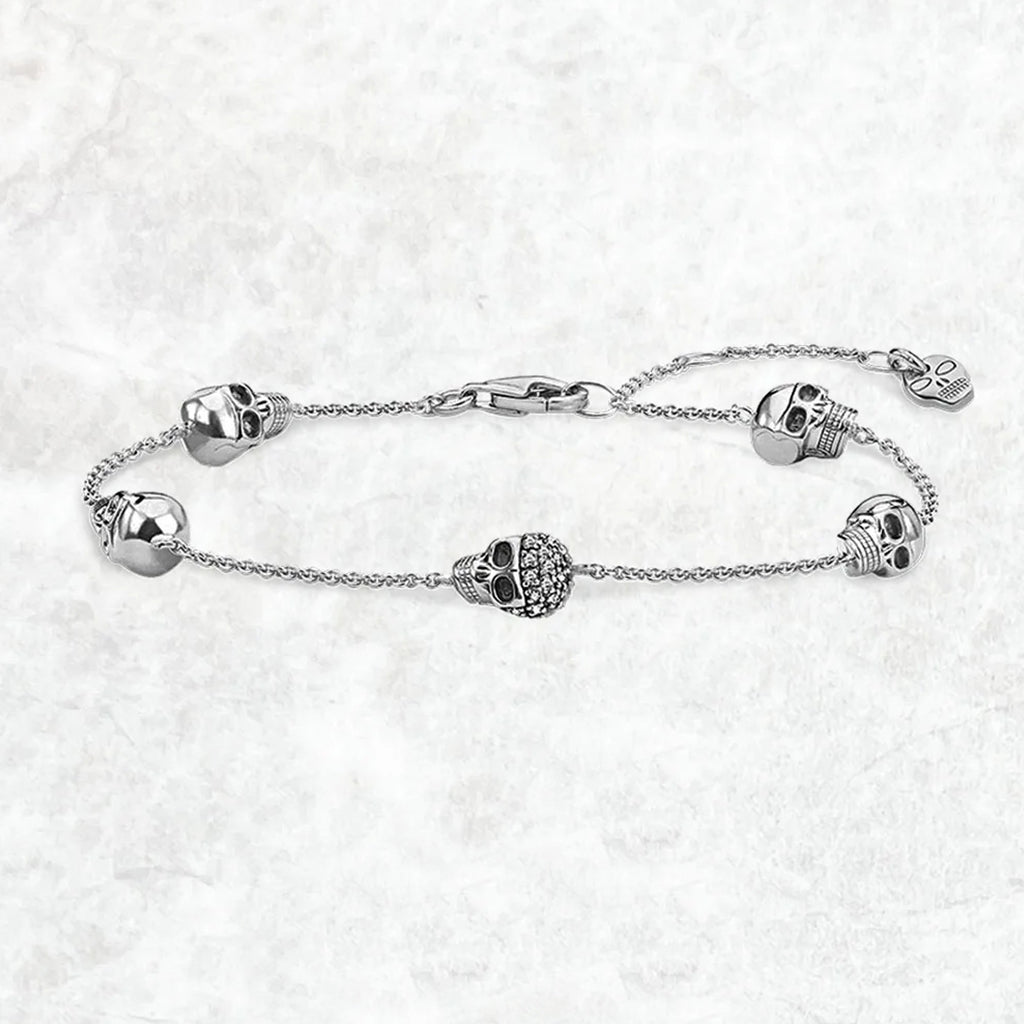 Silverfärgat sterlingsilver armband för dam med dödskallar