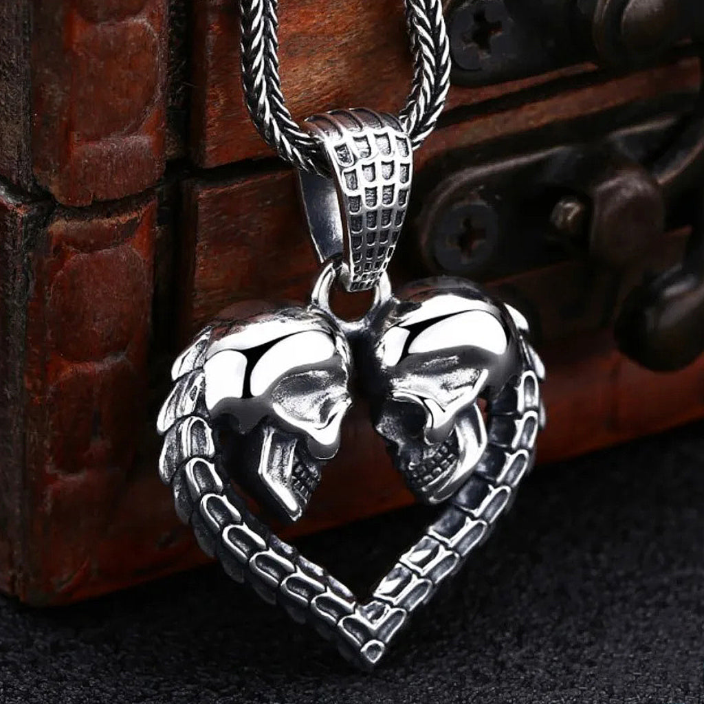Hjärtformat dödskalle hänge av sterlingsilver