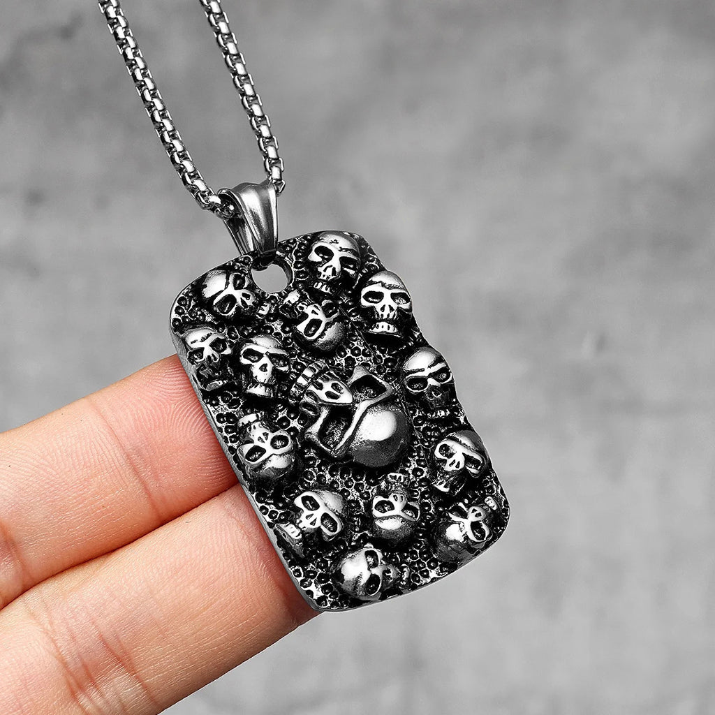 Silverfärgat identitetsbricka halsband med dödskallar