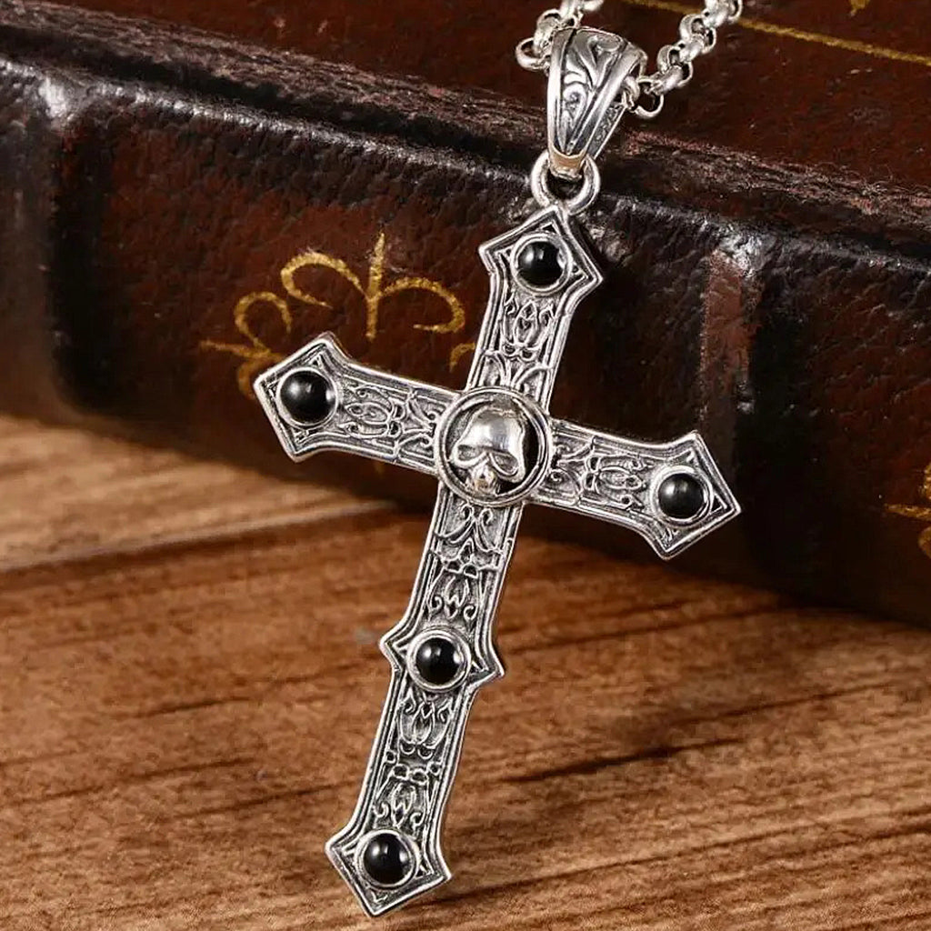 Latinskt sterling silver kors smycke med en dödskalle och svarta agater
