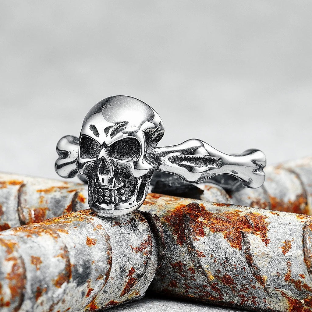 Liten dödskalle ring i stål