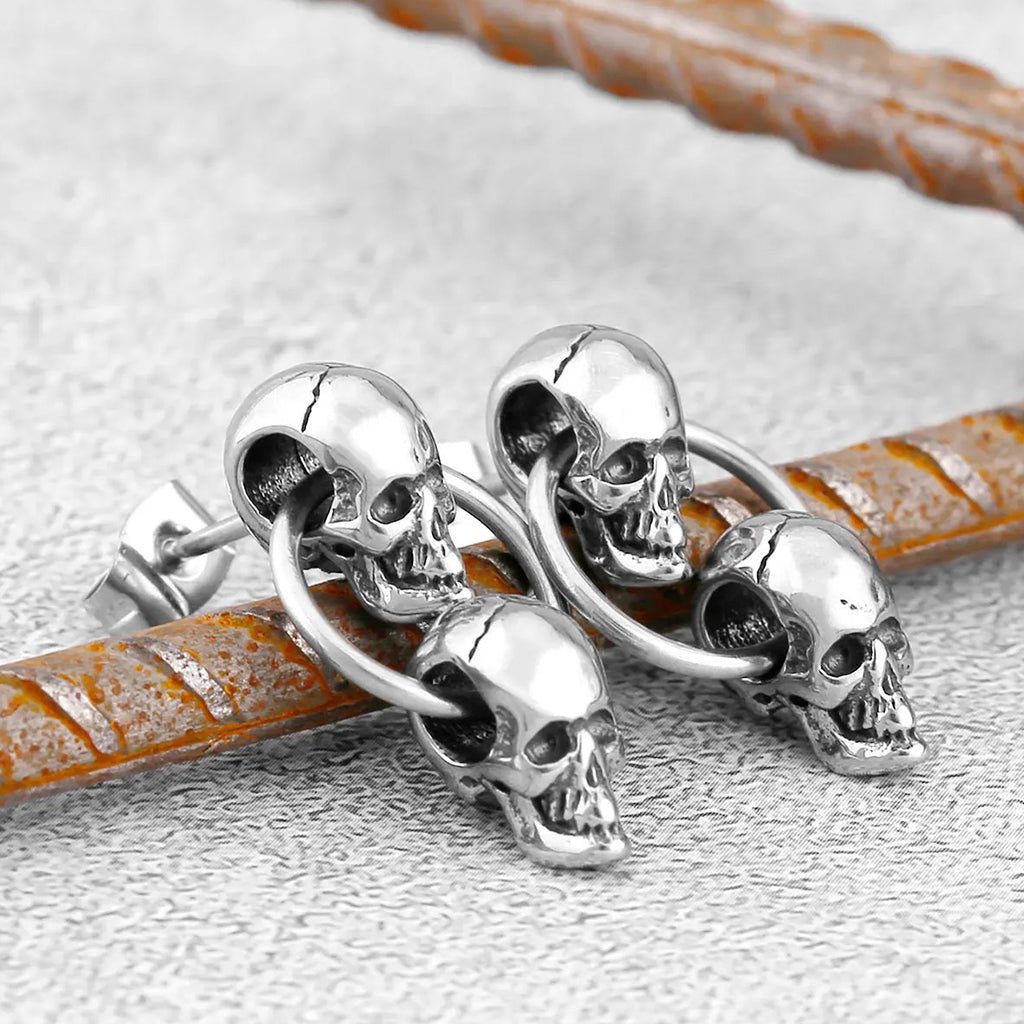 Dödskalle Öronstift Med Dödskalle Hängen