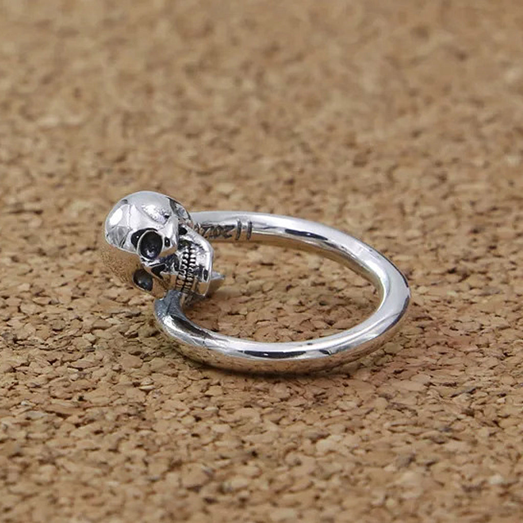 Justerbar liten dödskalle ring av äkta sterling silver
