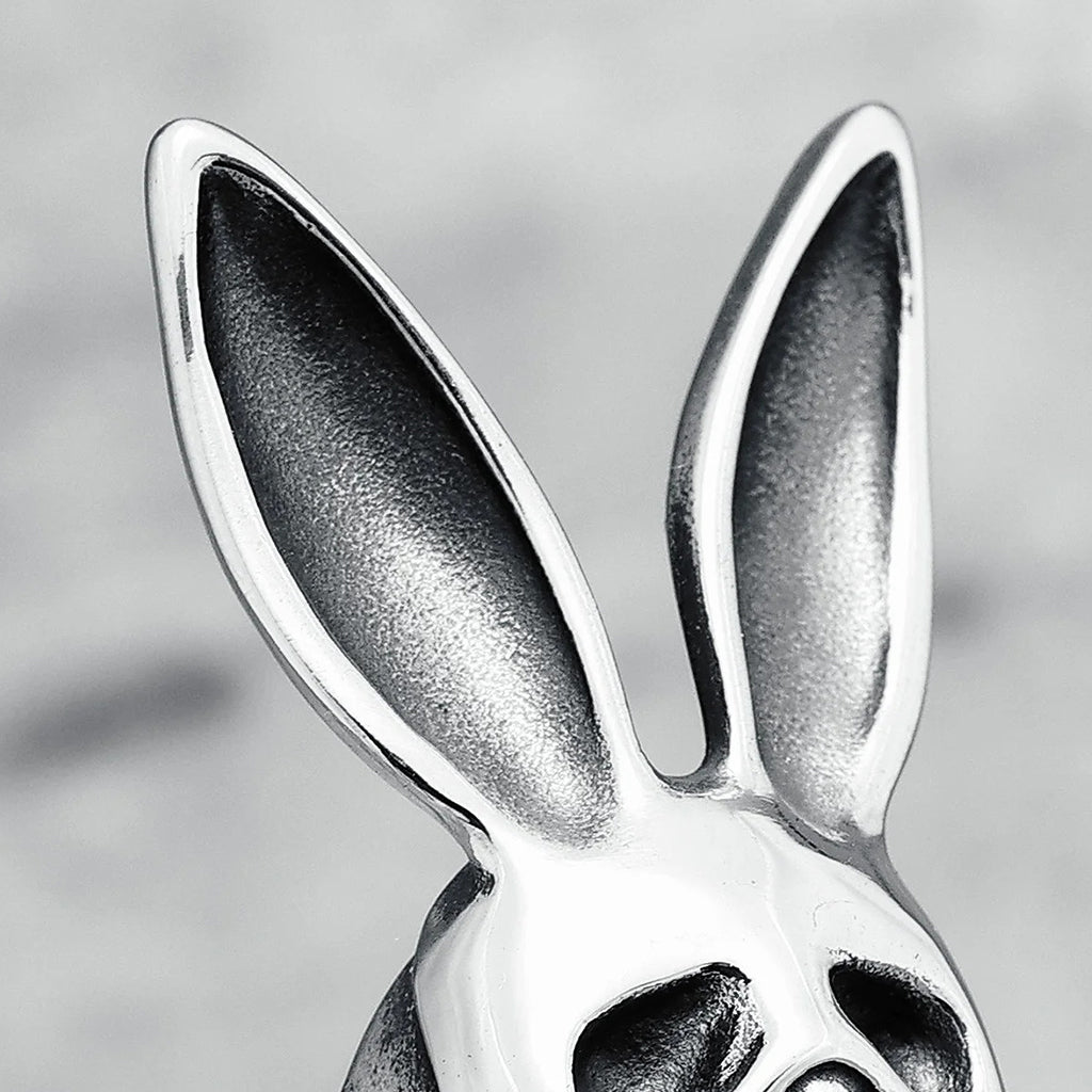 Ring dödskalle med kaninöron