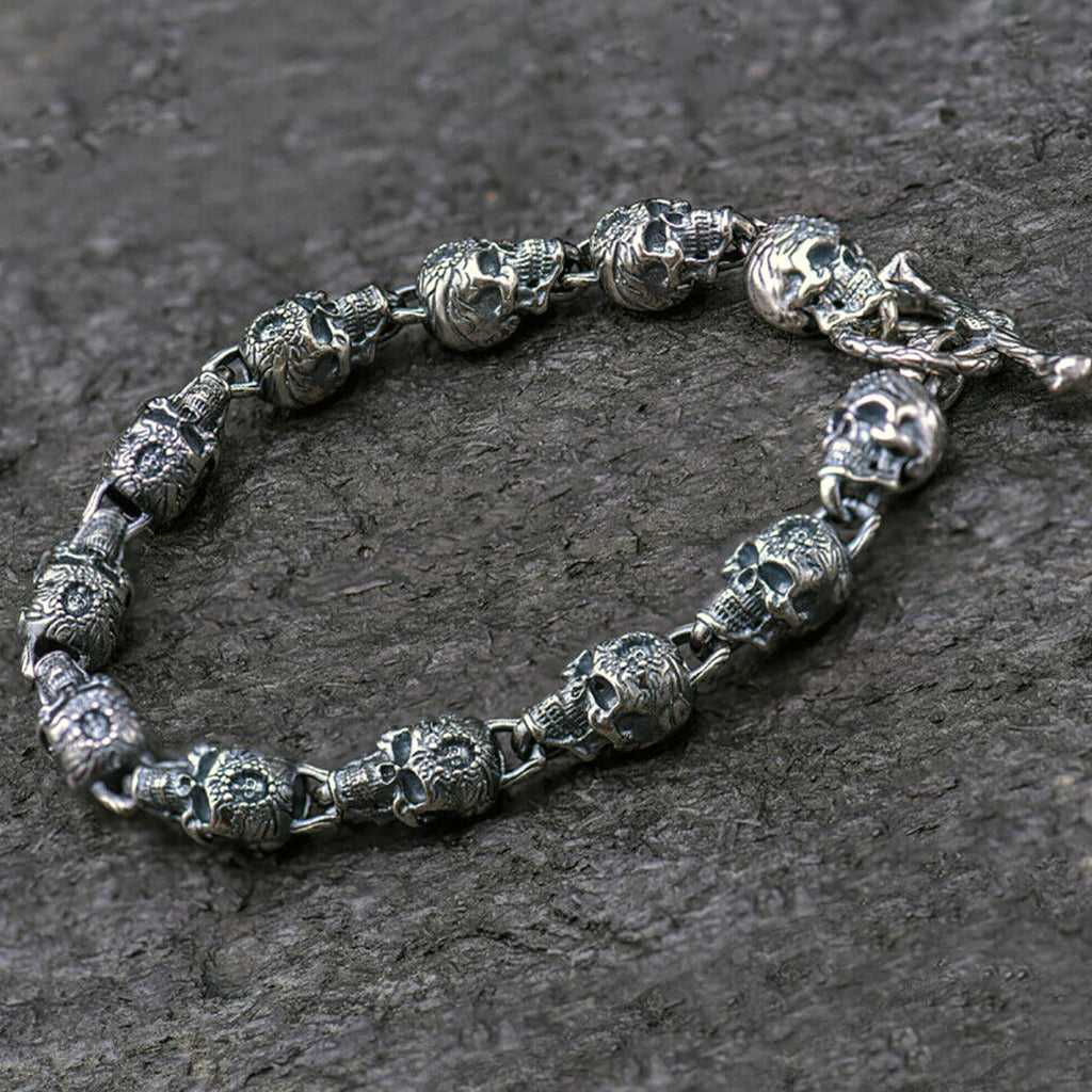 Silverfärgat armband av sterlingsilver med döskalle-länkar