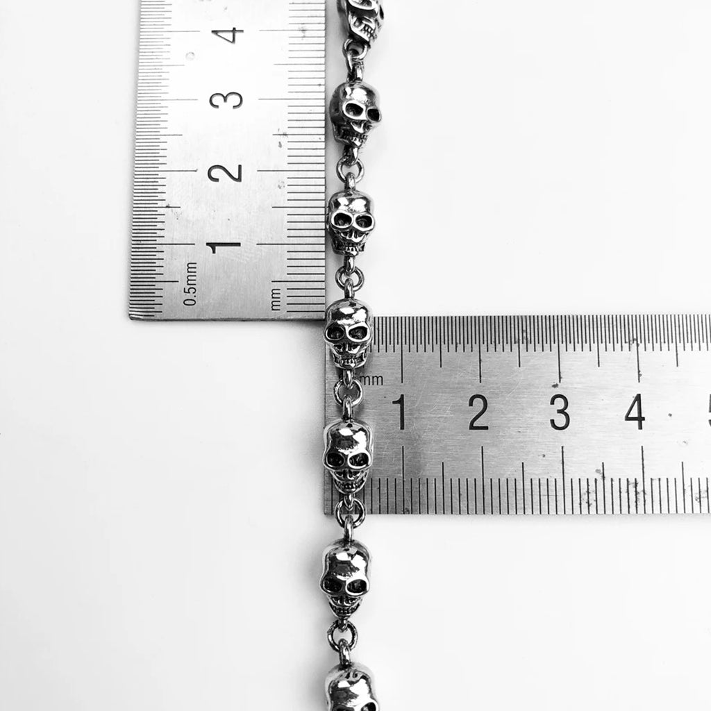 Silverfärgat länkarmband med kranium av sterling silver 925