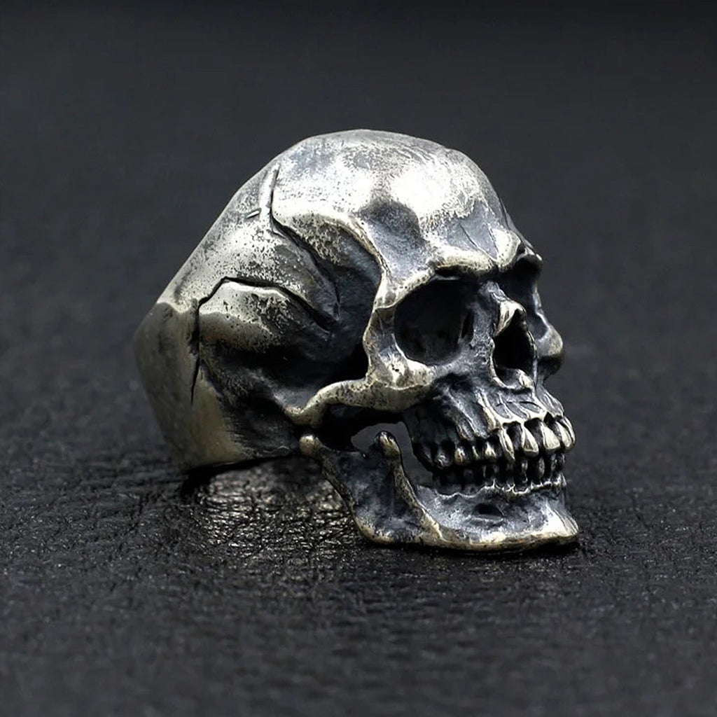 Dödskallering i äkta sterling silver med en vintage-finish