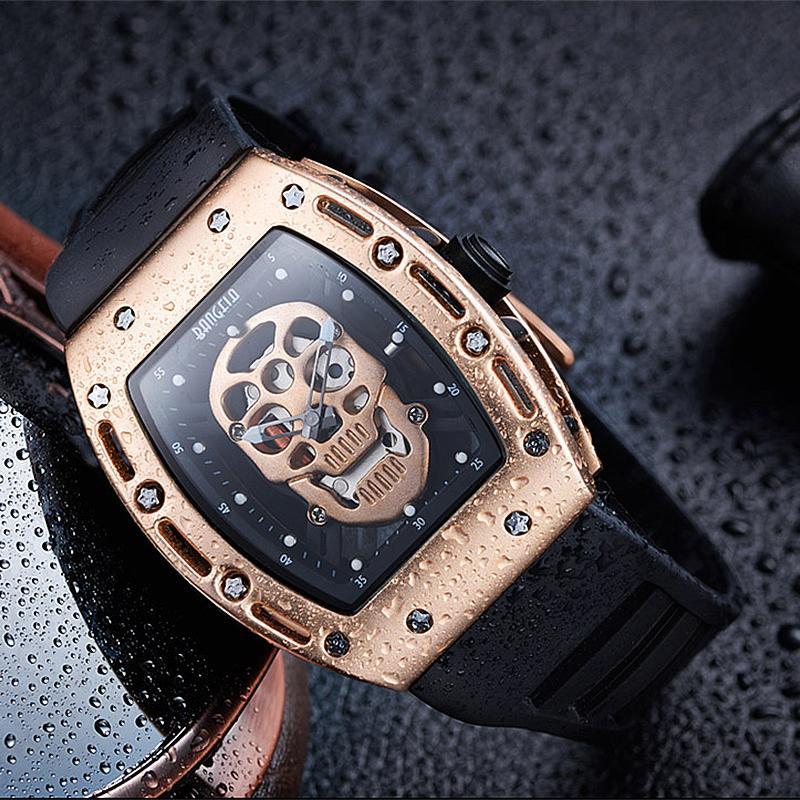 Guld Herrklocka Med Dödskalle