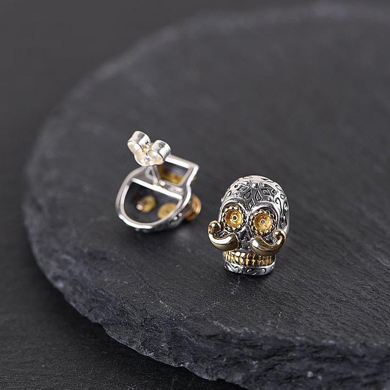 Silverörhängen Med Dödskalle