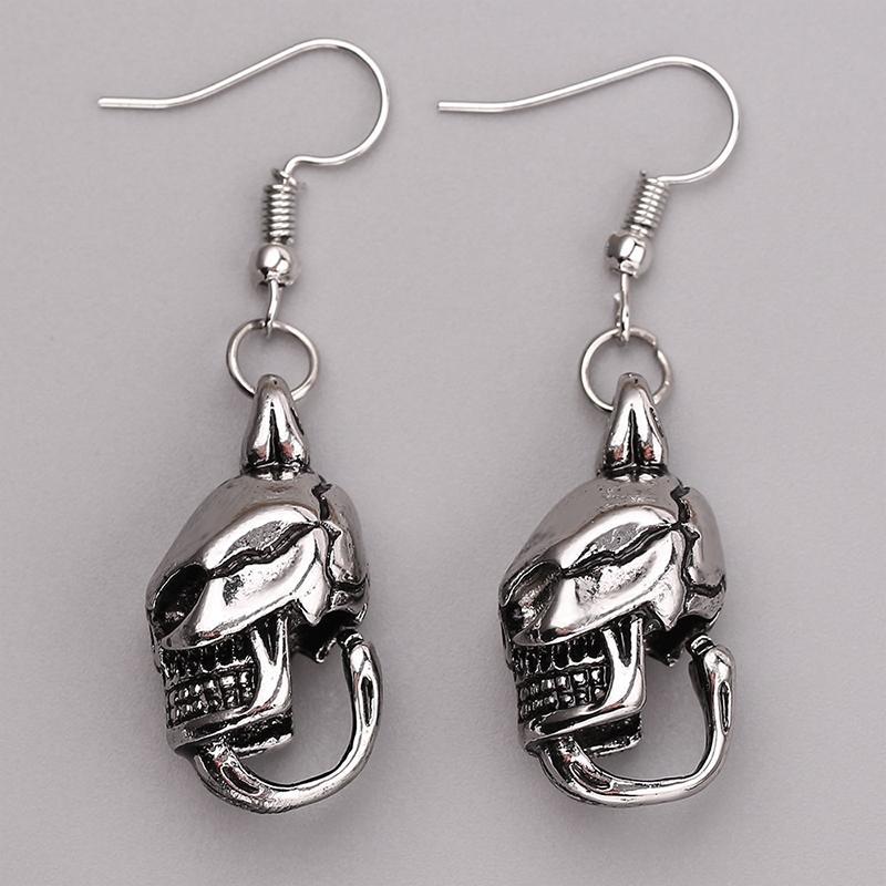 Kranium Med Sprickor Örhängen