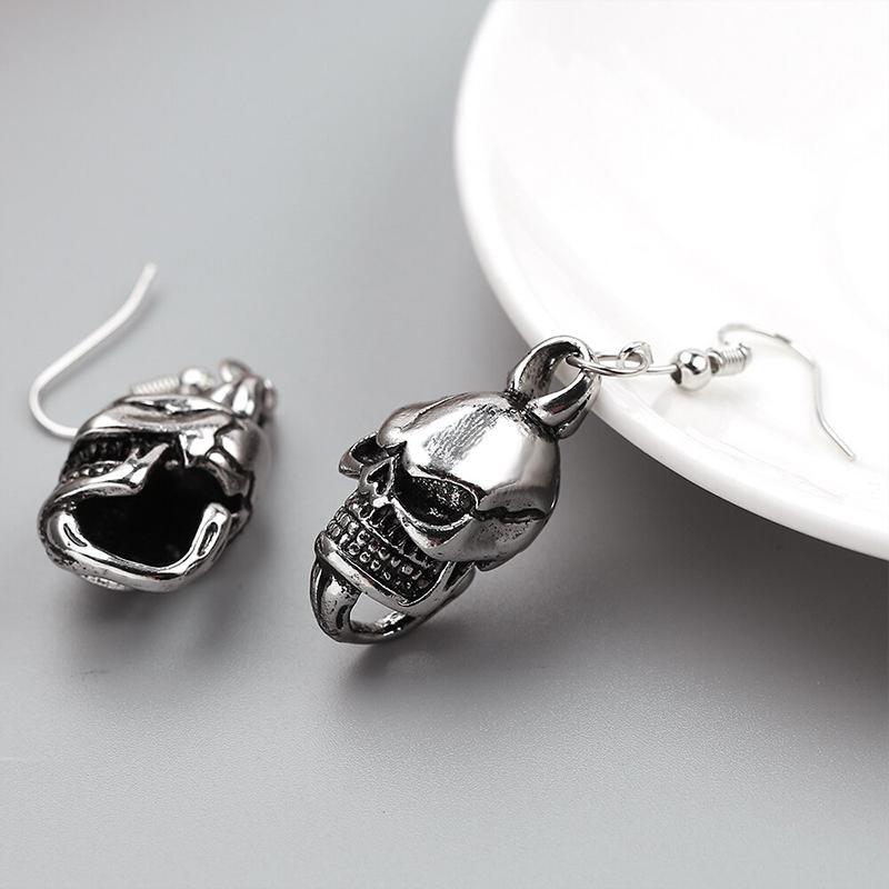 Silverfärgade Dödskalle Örhängen