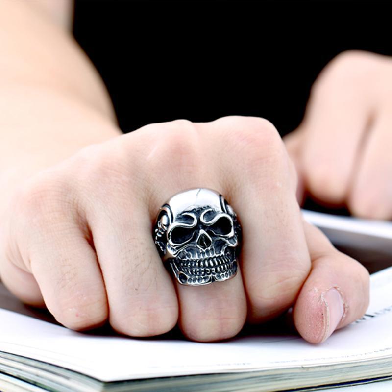 Dödskallering Skull And Skeleton (Stål)