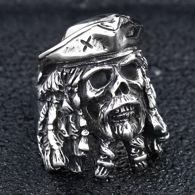 Dödskallering Captain Blackbeard (Stål)