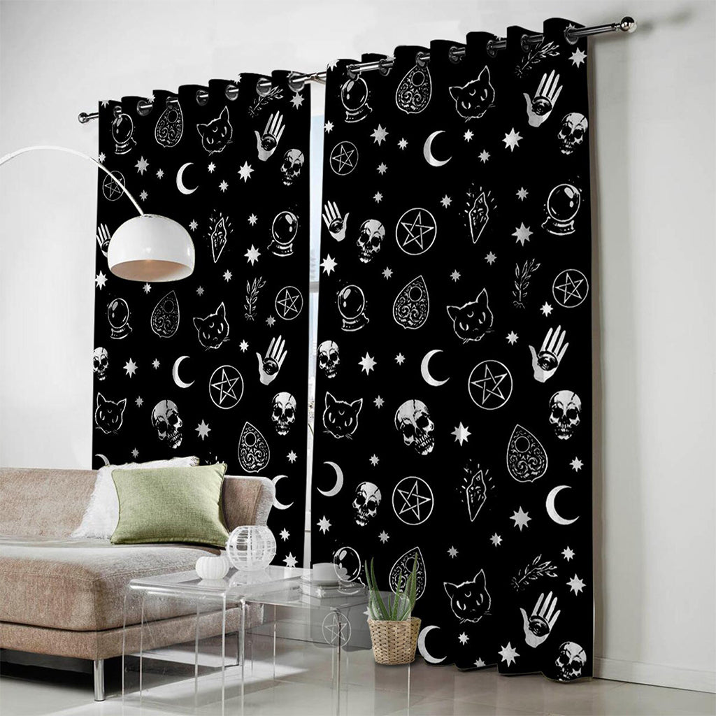 Svarta Gardiner Vita Skallar