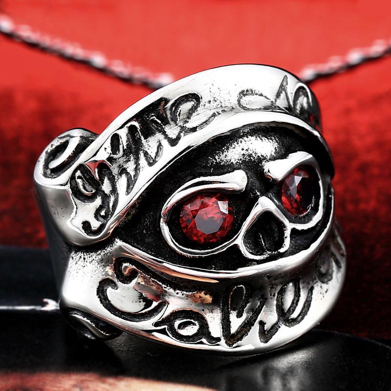 Gothic Ring Dödskalle Röda Ögon