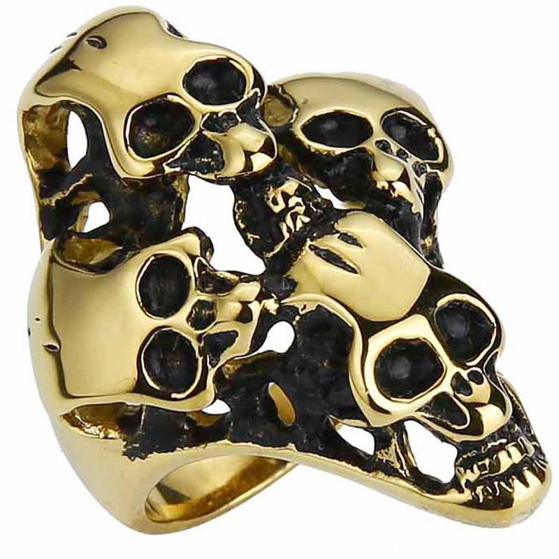 Gothic Ring Med Fyra Dödskallar