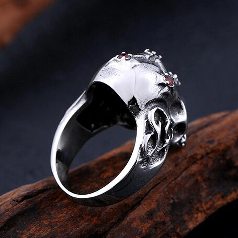 Dödskallering Kristet Kors (Stål)