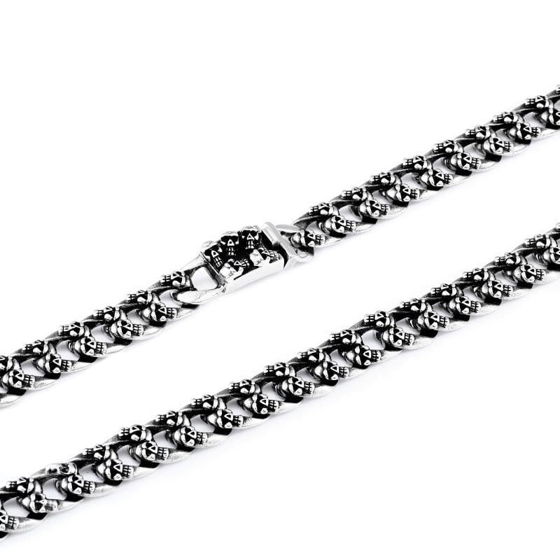 Halsband Med Kranium