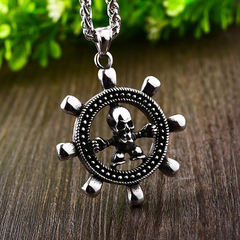 Dödskalle Halsband Pirate Ship's Wheel (Stål)