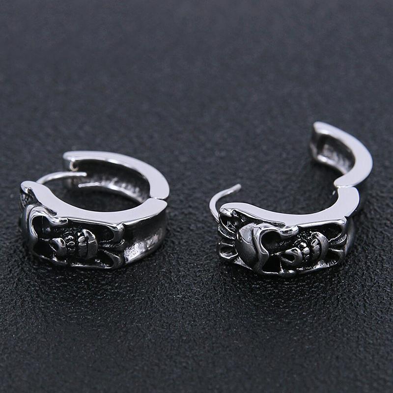 Dödskalle Stålörhängen