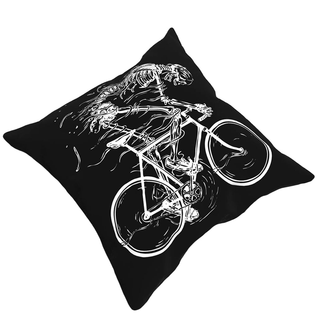 Svart Kuddfodral Med Cyklande Skelett