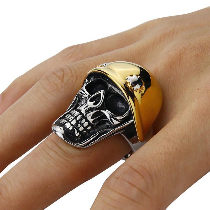 Dödskalle Ring Med Hjälm