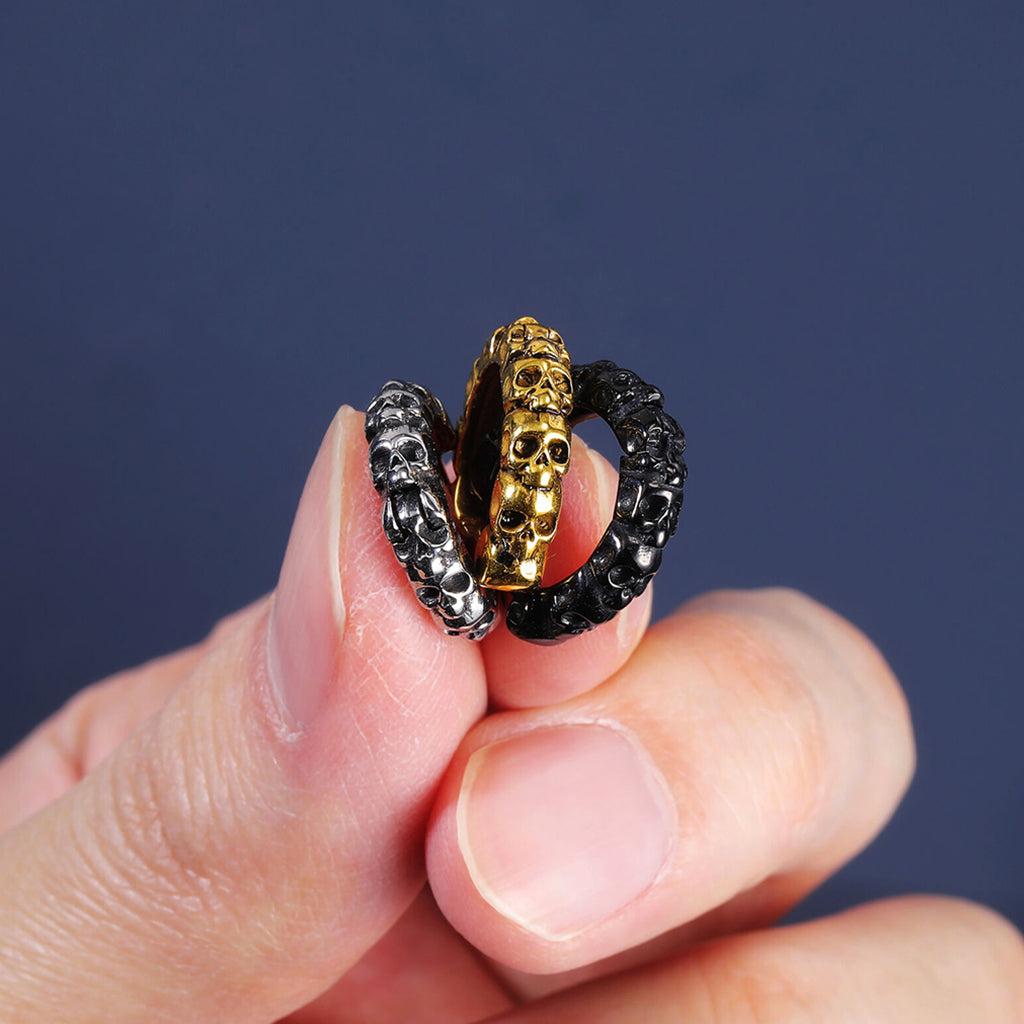 Runda Stålörhängen Med Skallar