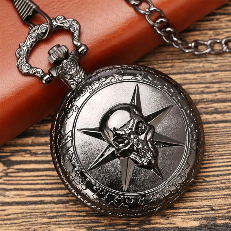 Svart Fickur Med Dödskalle