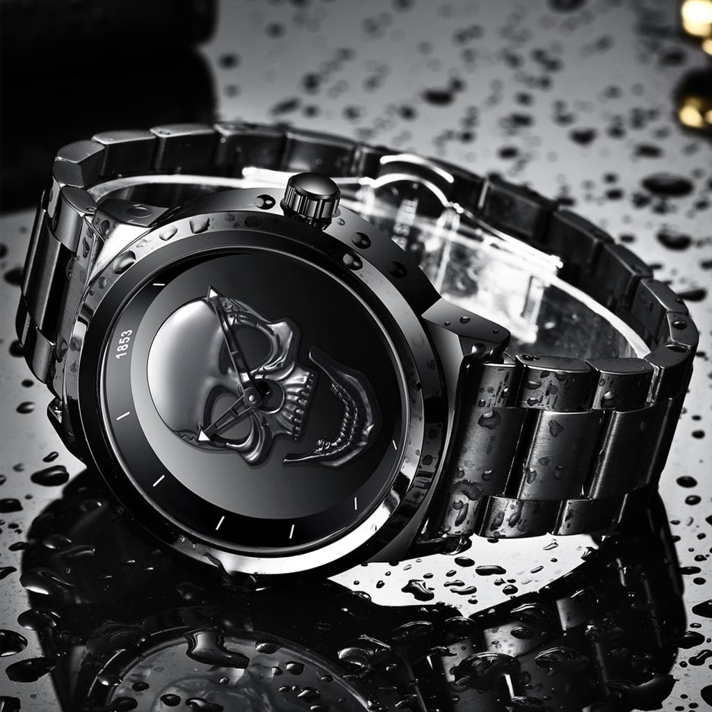 Svart Klocka Med Dödskalledesign