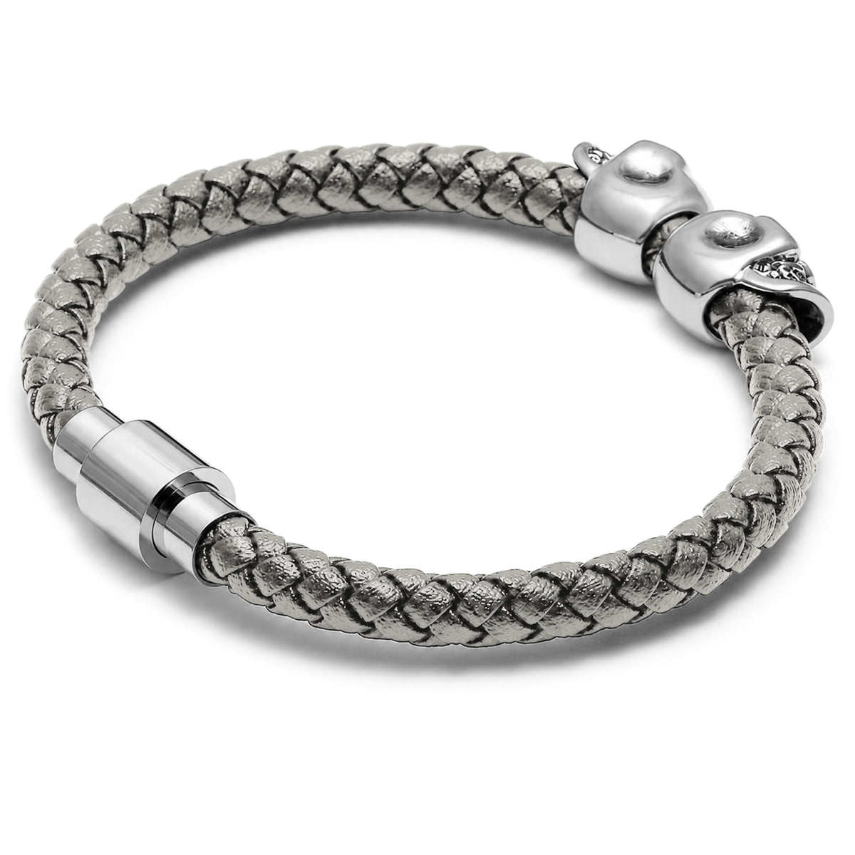 Armband av grått läder med två dekorativa dödskallar av silverfärgat stål