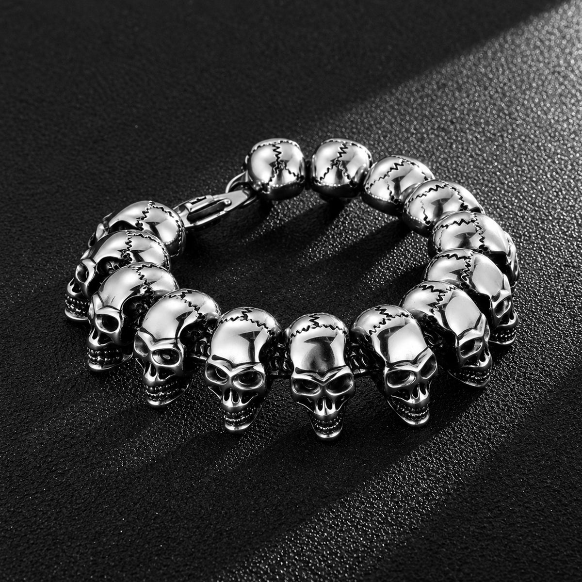 Armband Med Kranium
